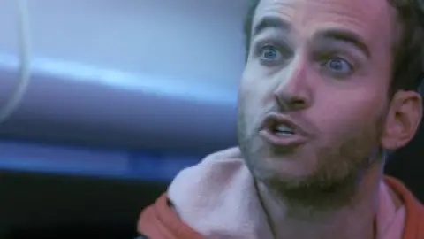 Vlcsnap.mkv-frame099427.th.jpg