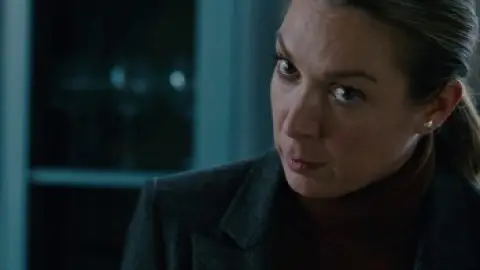 The.Bourne.Legacy.2012.00_59_04_19.th.jpg
