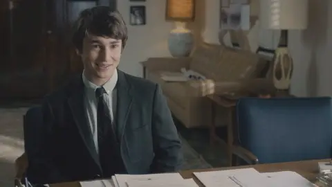 The.Fabelmans.2022.1080p.WEB-DL.Hindi.5.1-English.5.1.ESub.x264-HDHub4u.Tv.mkv.0009.md.jpg