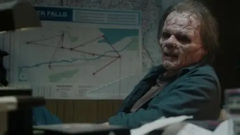 Bloody.Axe.Wound.2024.00_04_45_14.th.jpg