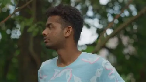 Neymar.2023.1080p.Hindi.WEB-DL.5.1.ESub.x264-HDHub4u.Tv.mkv.0003.md.jpg