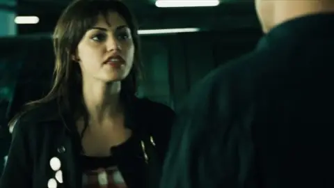 Bait.2012.1080p.WEB-DL.Hindi.ORG-English.ESub.x264-HDHub4u.Tv.mkv.0001.md.jpg