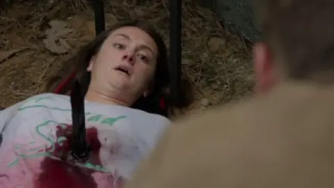 The-Hunt-720p-BR-ORG-DesireMoVies.Energy.mkv_snapshot_00.14.41.339.jpg