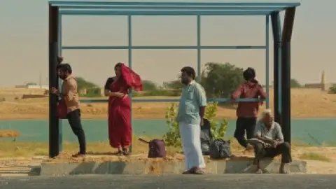 Falimy.2023.1080p.Hindi.WEB-DL.5.1.ESub.x264-HDHub4u.Tv.mkv.0006.th.jpg