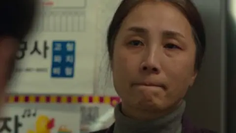 Vlcsnap.mkv-frame049068.th.jpg