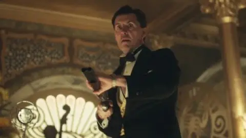 Download Peaky Blinders Season 2 Hindi Dubbed BluRay Full Series