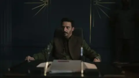 Choona.S01E04.1080p.WEB-DL.5.1.ESub.x264-HDHub4u.Tv.mkv.0009.th.jpg
