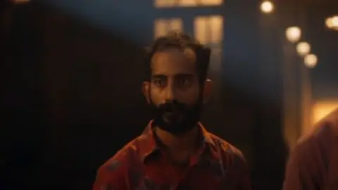 King.of.Kotha.2023.1080p.WEB-DL.Hindi.ORG.ESub.x264-HDHub4u.Tv.mkv.0009.th.jpg
