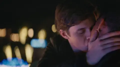 Download Love, Simon (2018) Hindi-English BluRay Full Movie