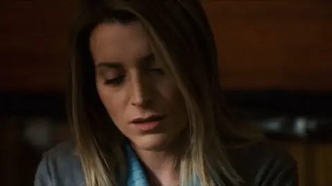 The.Only.Way.Out.2021.1080p.WEB-DL.Hindi.5.1-Serbian.ESub.x264-HDHub4u.Tv.mkv.0002.md.jpg
