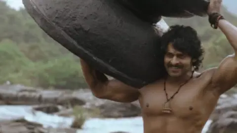 Download Bāhubali: The Beginning (2015) Hindi BluRay Full Movie