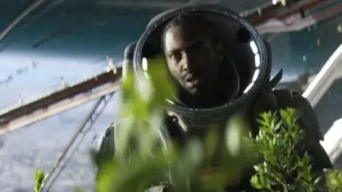 The.Creator.2023.1080p.WEB-DL.5.1.ESub.x264-HDHub4u.Tv.mkv.0009.th.jpg