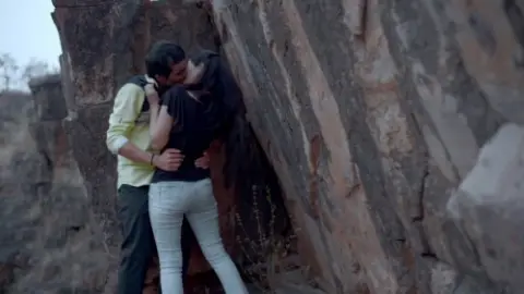 Indori-Ishq-133202346de1cb74f0.md.jpg