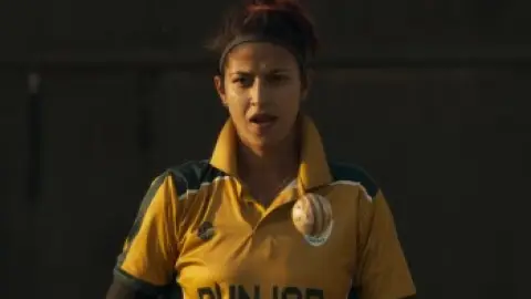 Download Mr & Mrs Mahi 2024 Hindi HDRip Full Movie