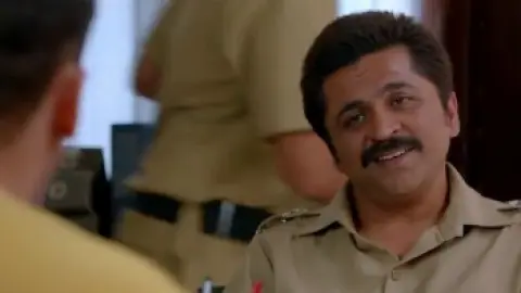 Bajrangi.Bhaijaan.2015.00_25_52_14.th.jpg