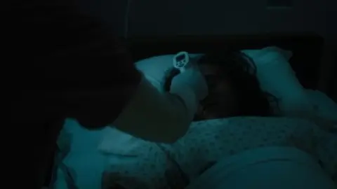 The.Exorcist-Believer.2023.1080p.WEB-DL.Hindi.DD5.1-English.5.1.ESub.x264-HDHub4u.Tv.mkv.0004.th.jpg