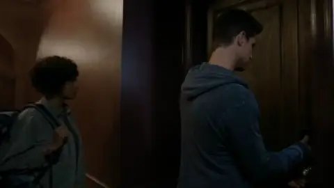 Upload.S03E04.1080p.10bit.WEB-DL.Hindi.5.1-English.5.1.HEVC.x265-HDHub4u.Tv.mkv.0006.th.jpg