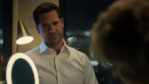 The.Lincoln.Lawyer.S02E09.1080p.10bit.HEVC.WEB-DL.Hindi.AAC.5.1-English.ESub.x265-HDHub4u.Tv.mkv.0001.md.jpg