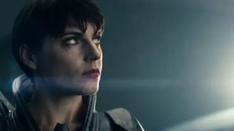 Man-of-Steel-2013-01_41_19_09.th.jpg
