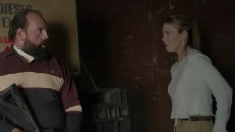 The-Hunt-720p-BR-ORG-DesireMoVies.Energy.mkv_snapshot_00.34.19.849.jpg